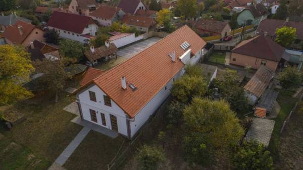 Creaton Róna tetőcserép natúrvörös